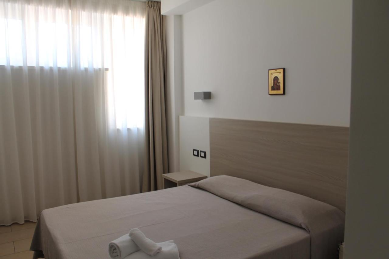 Casa Per Ferie San Juan De Avila Rome Exterior photo